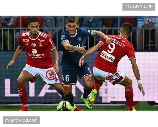 登陆法甲里尔完成五大联赛首秀：奥纳纳的关键跳跃