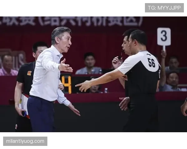 裁判协商判罚流程如何确保判罚准确性与赛场公平性？